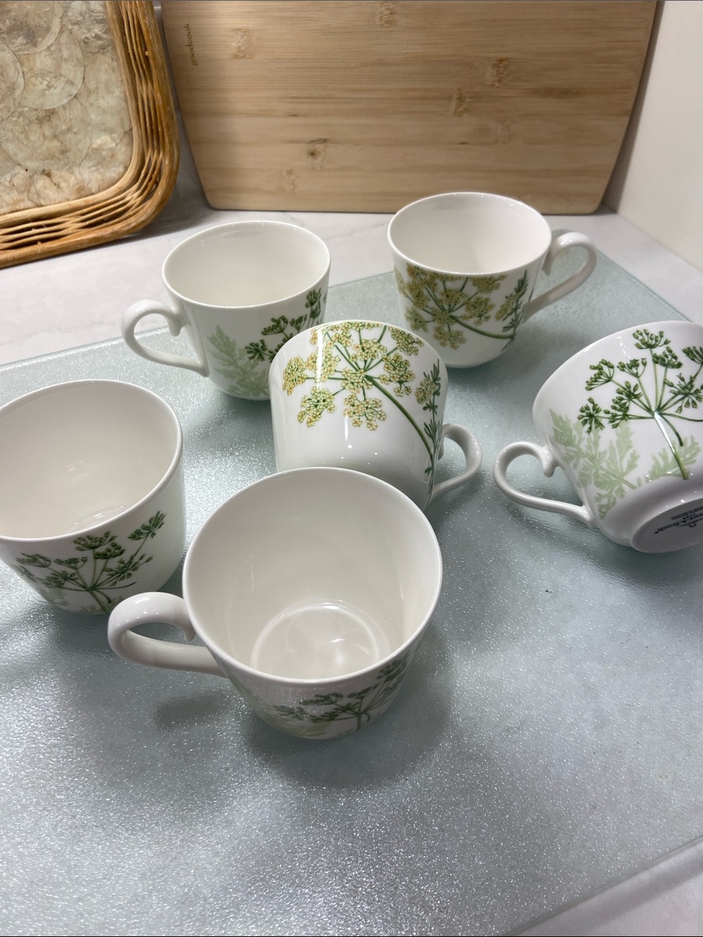 Villeroy & Boch althea nova botanical mugs (6)